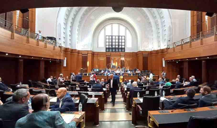 المدن: كواليس سوداء: نوّاب يتحايلون على صندوق النقد