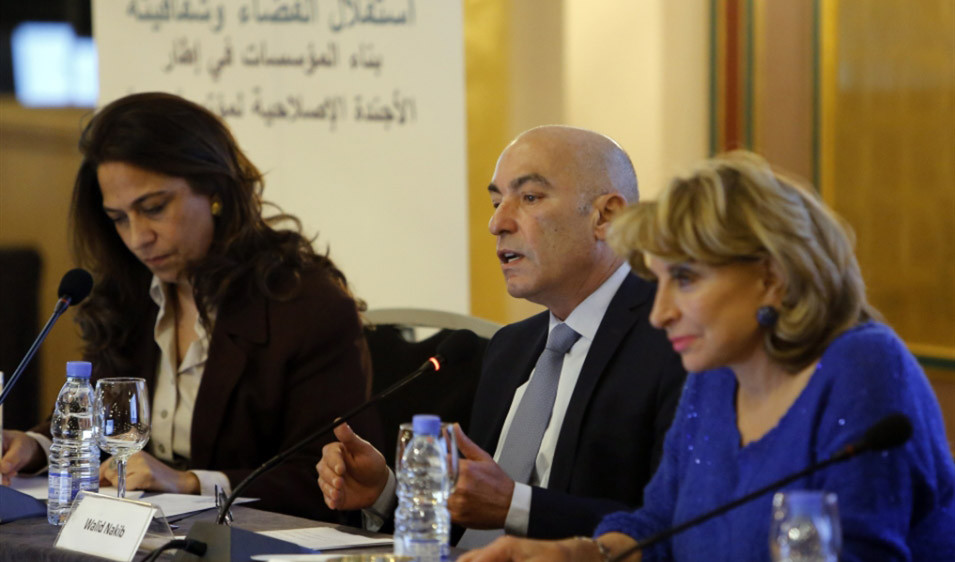 الاخبار: "استقلالية القضاء: الكل معها... من الذي يتدخّل إذاً؟"